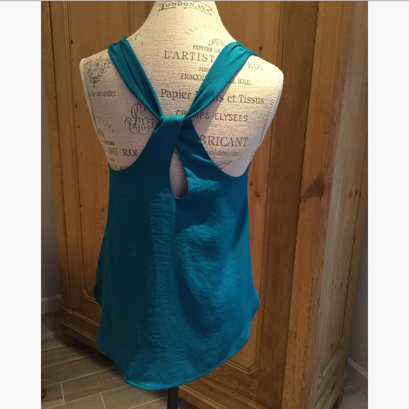 Zara turquoise sleeveless blouse with twist back - Picture 3 of 5